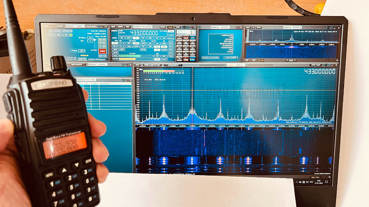 SDR радиоприемник для компьютера.Как принимать сигналы от 10кГц до 1000 МГц, рации,аэропорт и др | Электронные схемы | Дзен