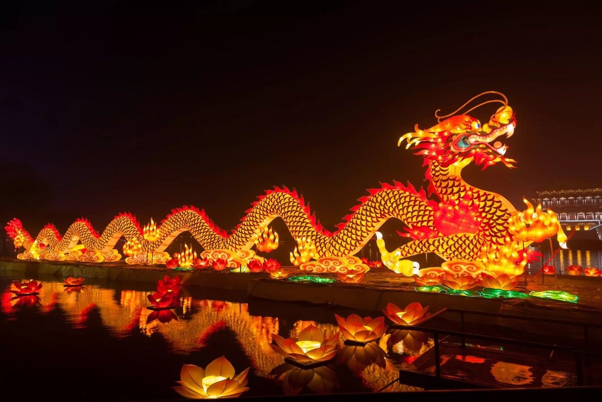 Год дракона в чем встречать и что. Китайский новый год (Chinese New year). Праздник Чуньцзе. Чуньцзе праздник весны. Лалуш Китай.