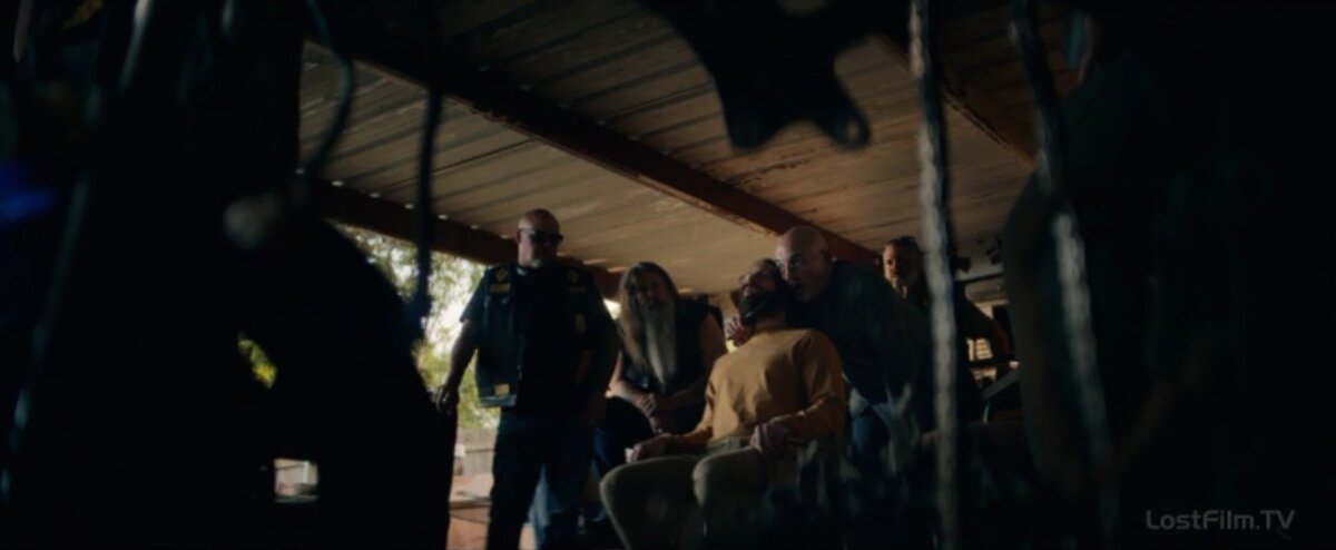 "Не, парень, мы тебя из нашего барбершопа так просто не отпустим!"