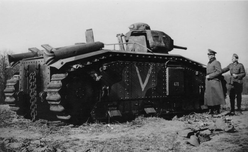 Французский танк Char B1-bis №478 «Эйлау» (Eylau), подбитый 29 мая 1940 года во время боя за высоту Кобер (Caubert) у Абвиля (Abbeville). Машина из 3-го взвода 3-й рота 47-го танкового батальона 4-й танковой дивизии.