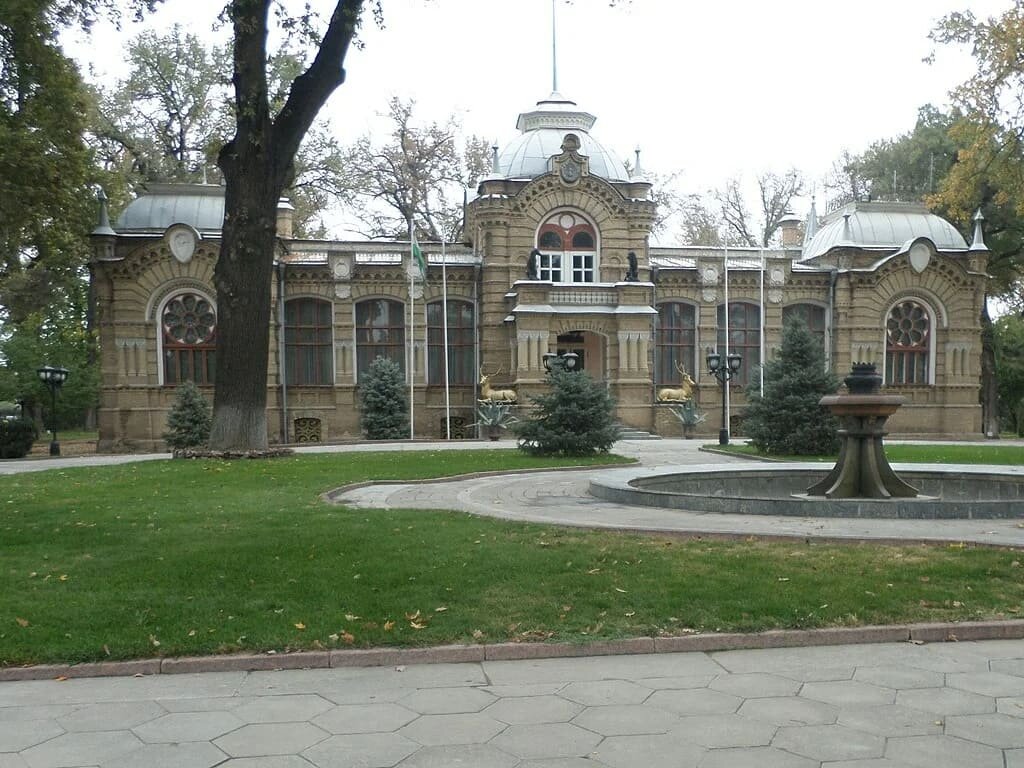  Великокняжеский дворец в Ташкенте 
