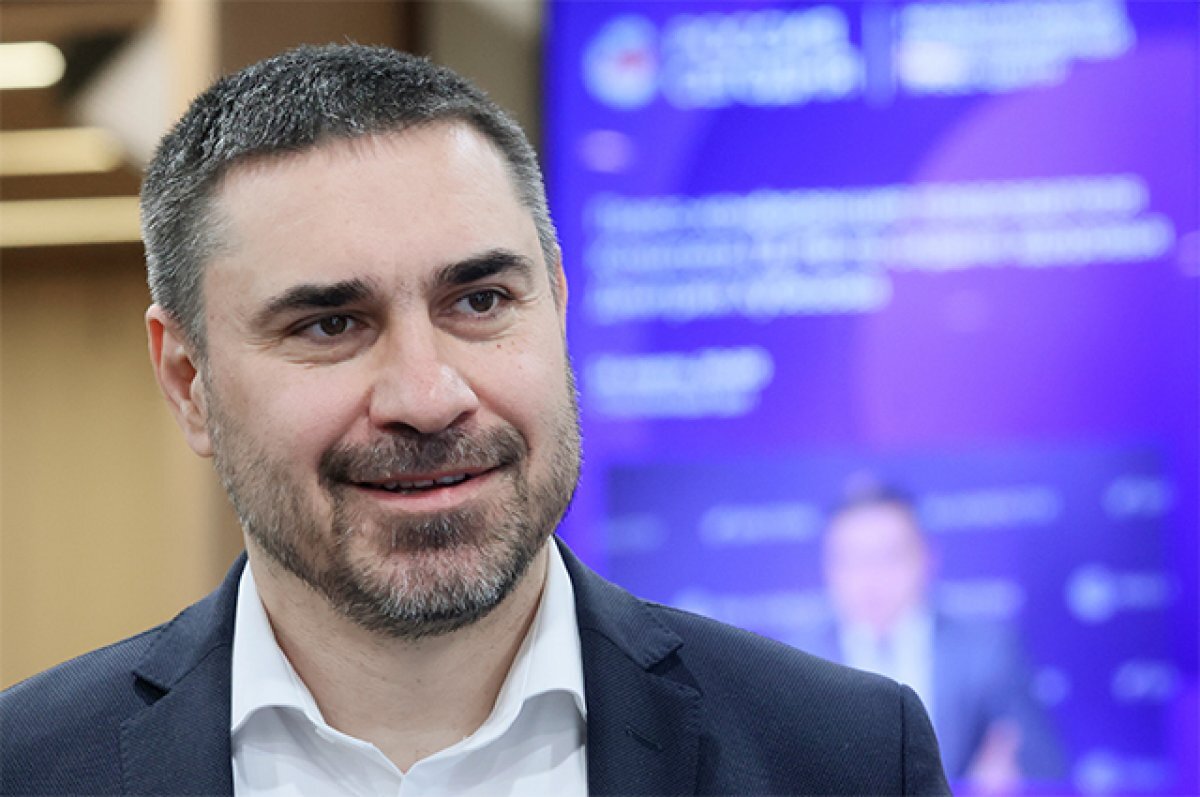    Слова благодарности. Коллеги отмечают деятельность Дмитрия Хубезова