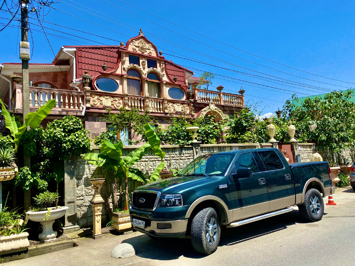Летний Дагомыс буквально влюбил в себя. Пожалуй, мы бы даже приехали ...