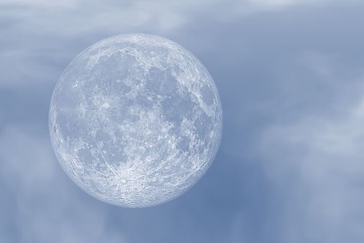 Ученые подтвердили, что Луна влияет на сон людей