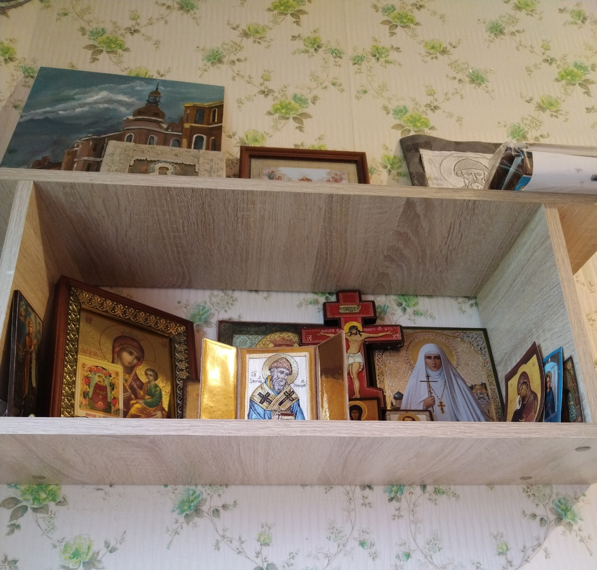 моя полочка )