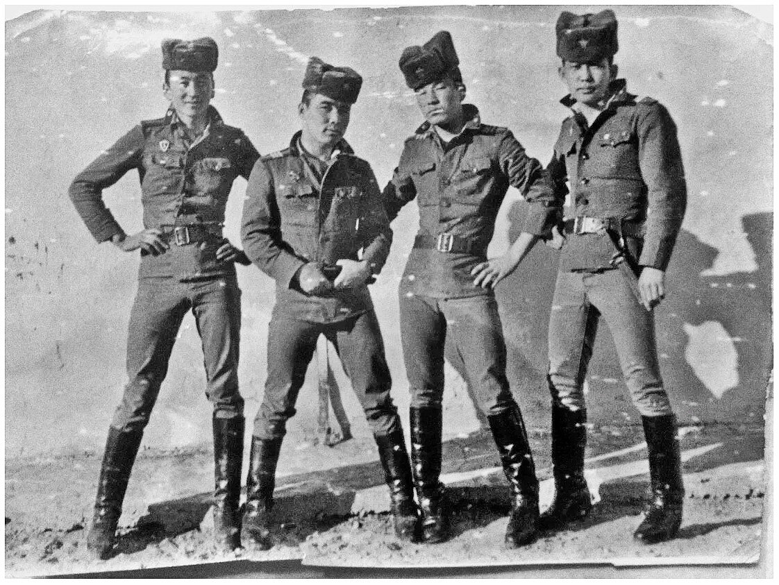 Типичные дедушки советской армии выглядят как-то вот так. Фото из сети интернет.