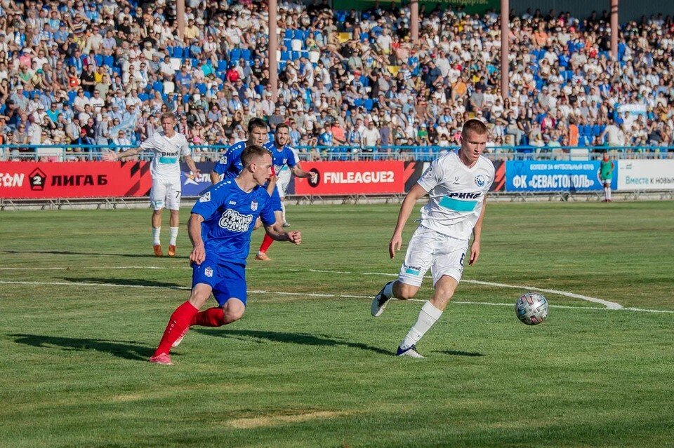    Билеты на матч были раскуплены полностью. Фото: Юлия Блоцкая
