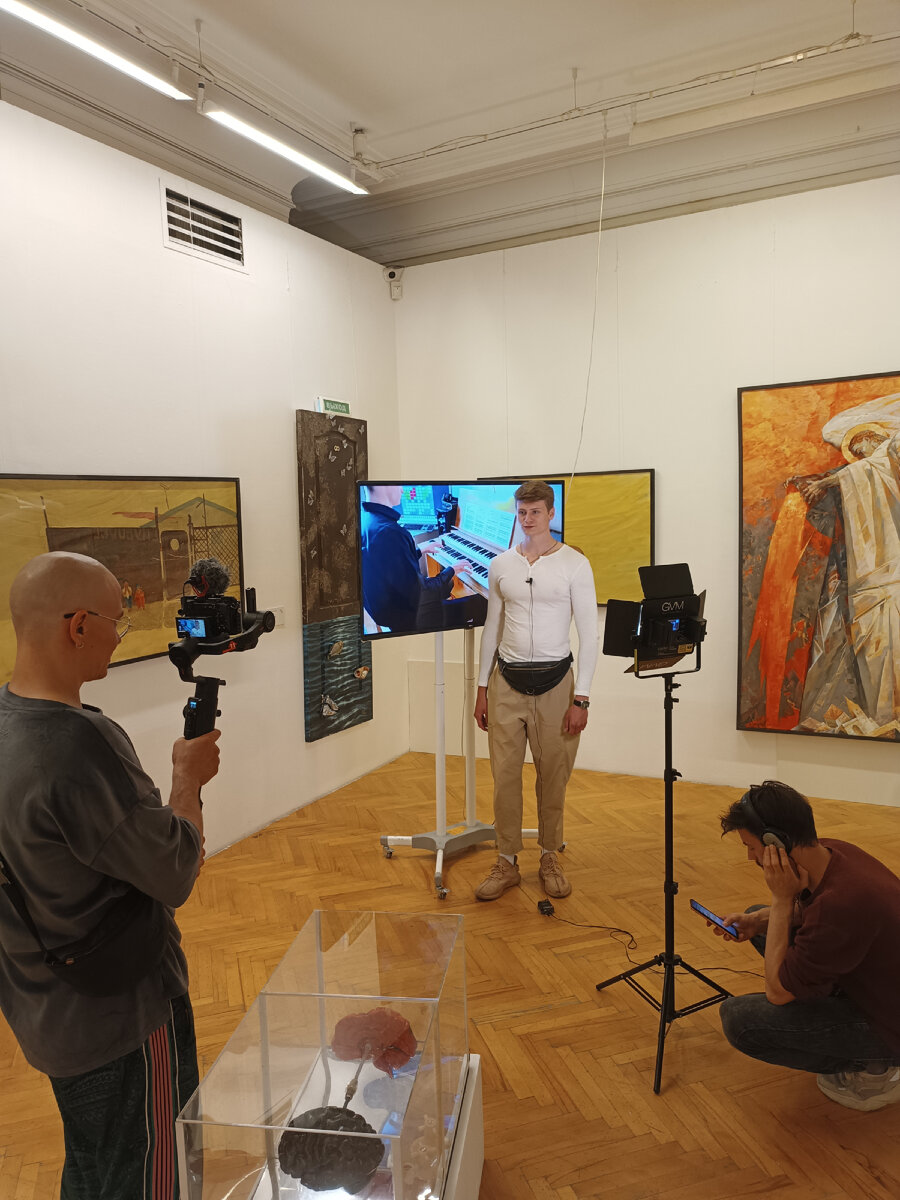 У меня взяли интервью!