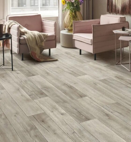 Небольшая ремарка: ремонт на стадии завершения. Самое сложное позади. Держит лишь пол, а именно покупка линолеума.