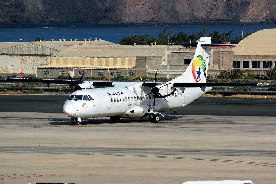 ATR 72-500, один из трёх самолётов единственной регулярной авиакомпании Ганы — Starbow (S9). Снимок в аэропорту Гран-Канария (LPA), Alejandro Hernández León. planespotters.net