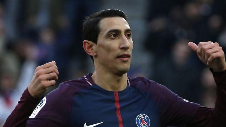 Анхель Ди Мария празднует забитый мяч  