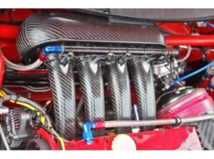 Если вы не знаете, где находится электронный блок управления, – найдите его за панелью приборов. Извлеките его – это не должно составить особого труда. После того как произошел демонтаж ЭБУ, подключите его с помощью подготовленных проводов к ПК, Запустите программу и ждите таблицу с данными загрузки. Потом там выберите прошивку приобретенную вами ранее. Они бывают разными, по моделям авто и необходимым вам функциям. Таким образом, можно даже подключить себе Е-газ (электронную педаль газа).