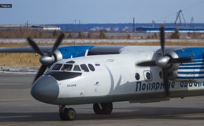 Ан-24 "Полярных авиалиний"