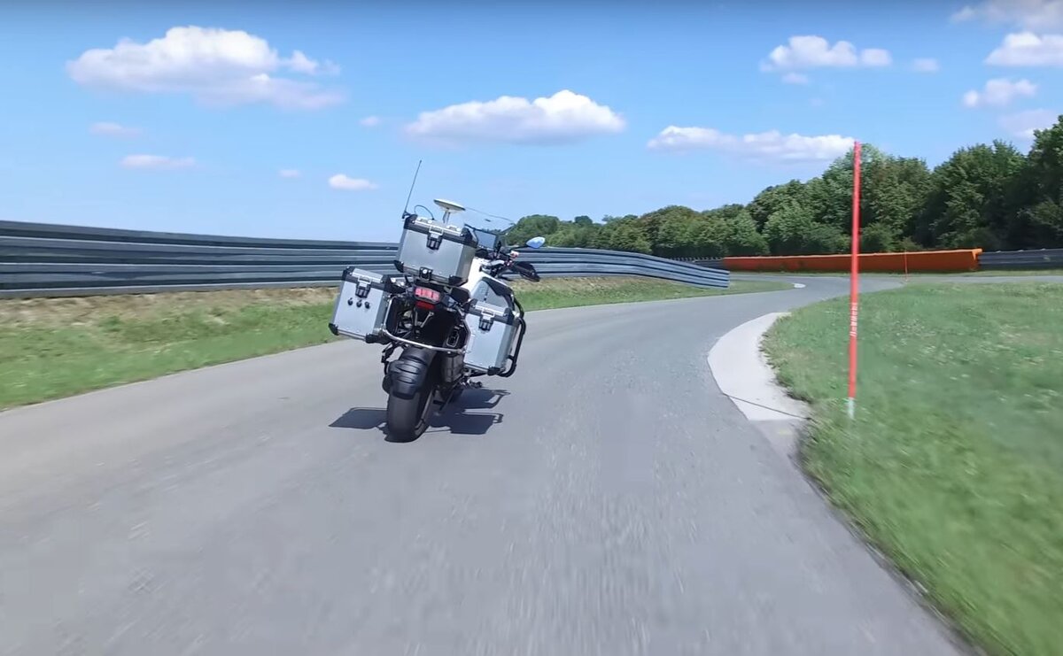 Электромотоцикл BMW r1200gs