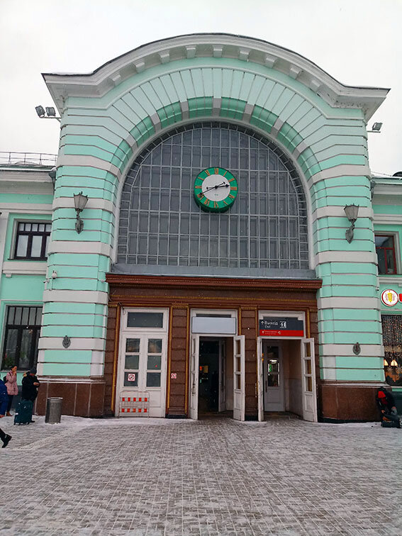 Часы на Белорусском вокзале