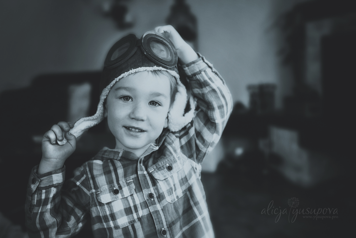 Размытие фона помогает скрыть недостатки окружения