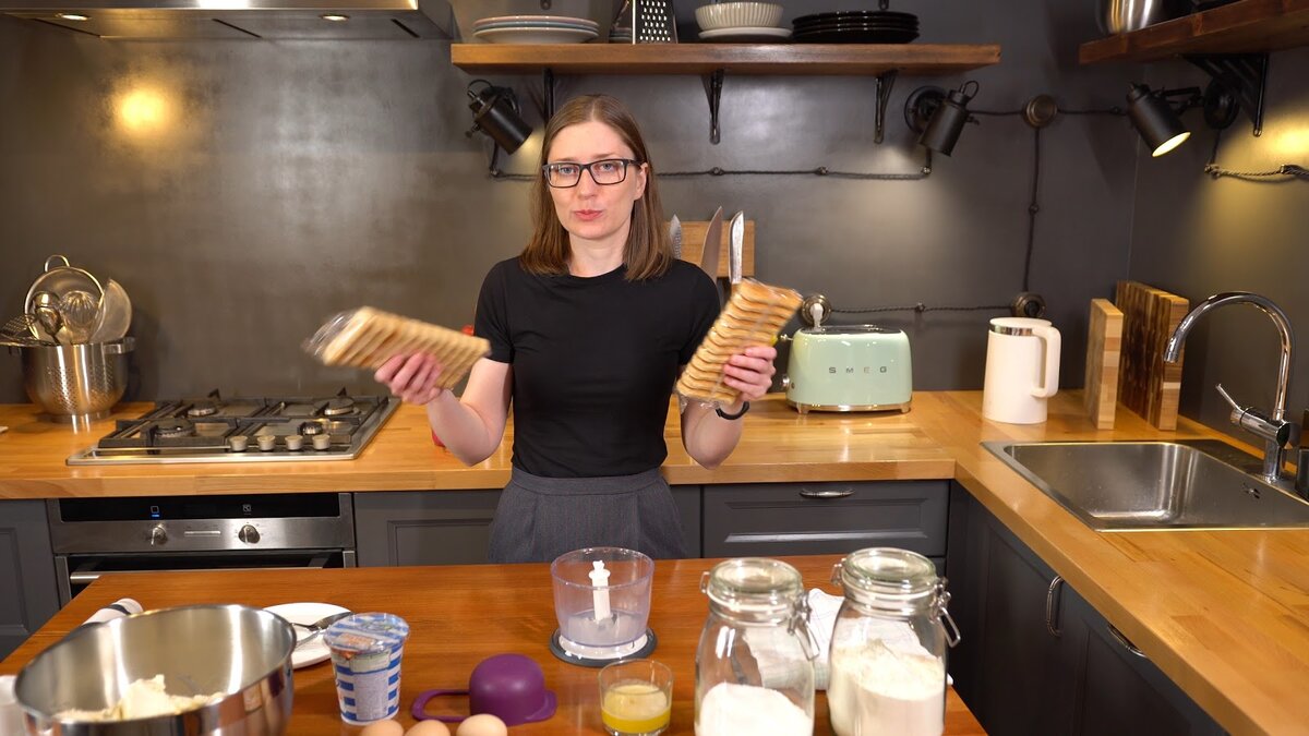 Понадобится примерно полторы пачки Савоярди