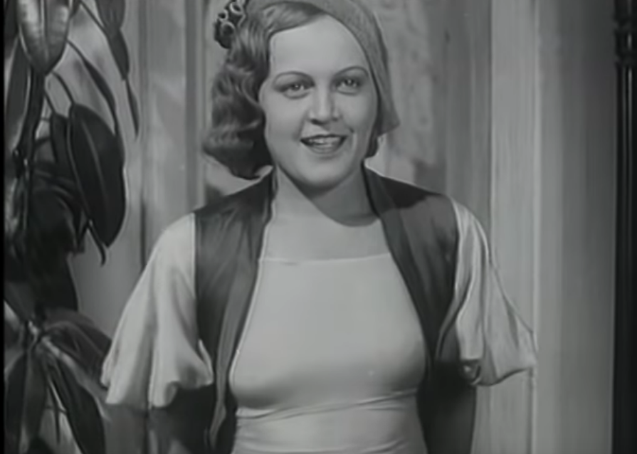 Татьяна Окуневская в фильме "Горячие денёчки"