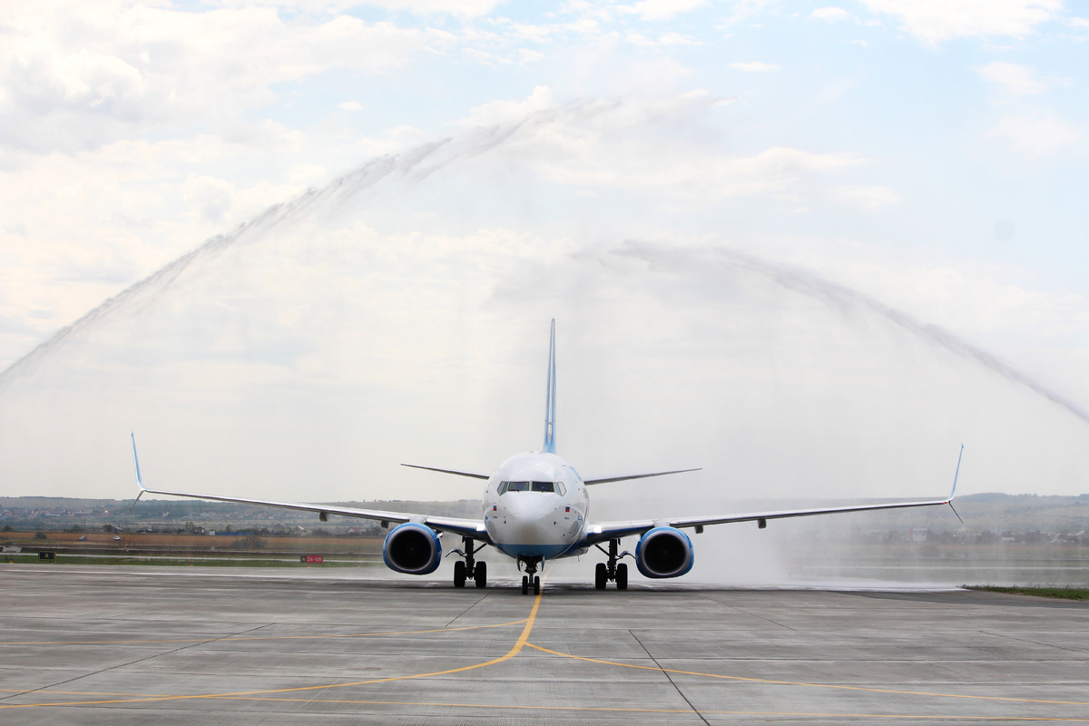 Boeing 738 VP-BQY в новом аэропорту 