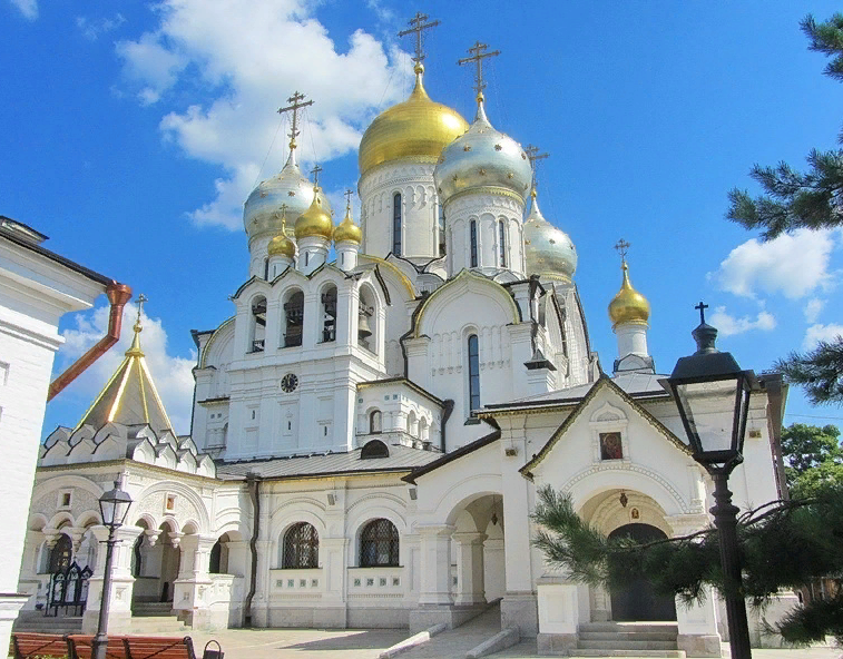 8 интересных монастырей Москвы, которые стоит увидеть хотя бы раз