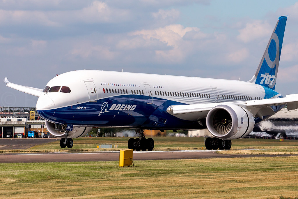 Боинг 787-900 на тестовых испытаниях