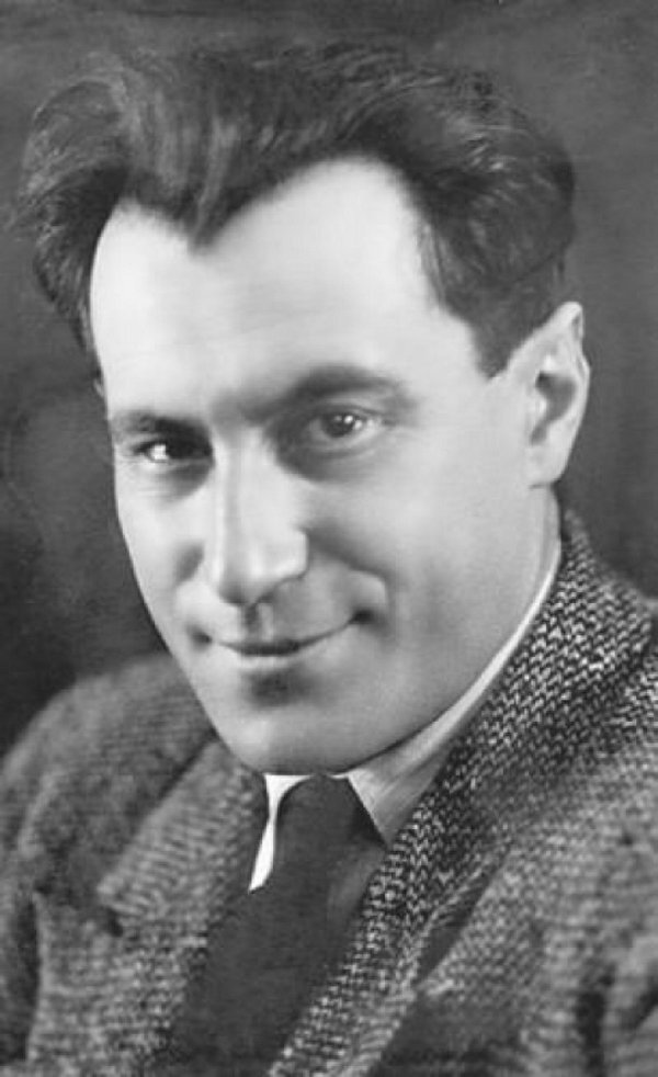 Валентин Катаев. Многие его черты передались Остапу Бендеру.