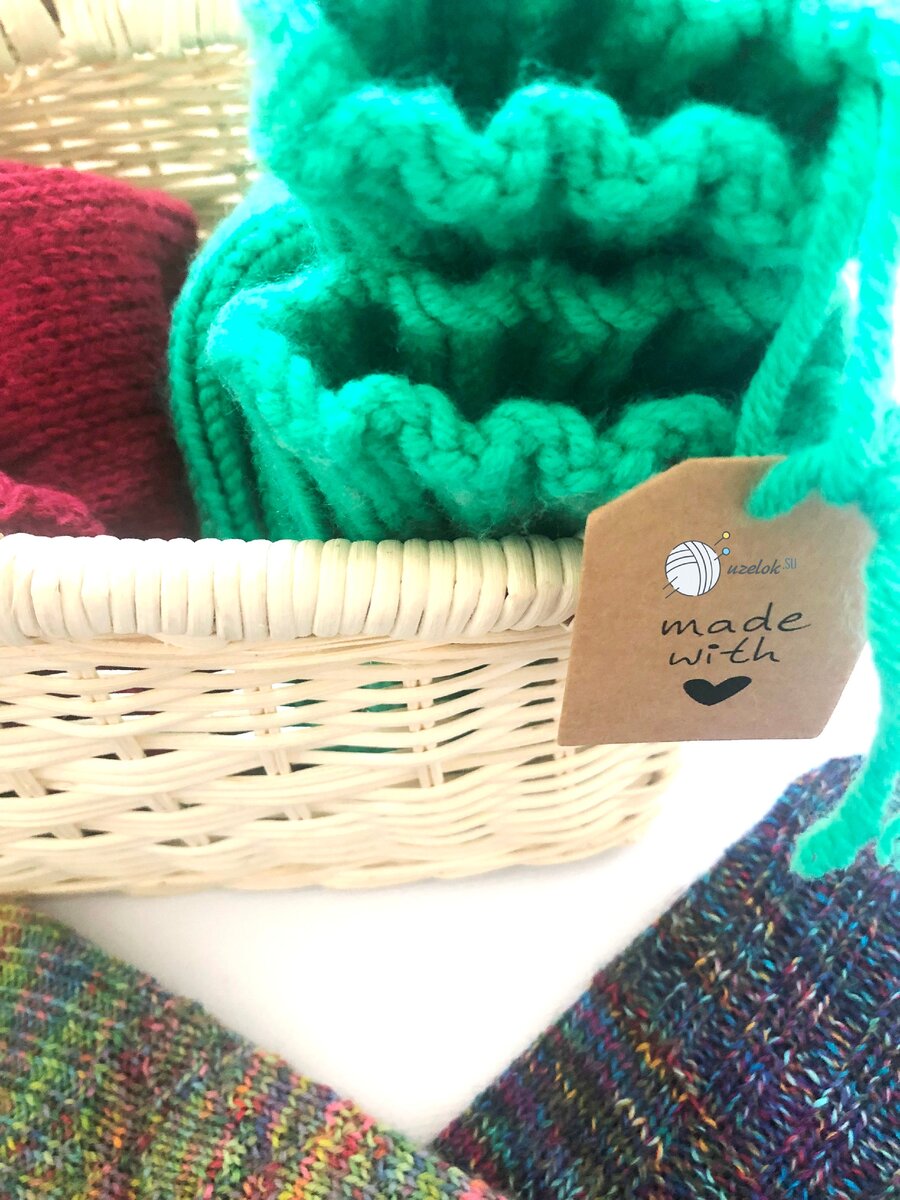 Как я упаковываю вязаные носки читайте тут: