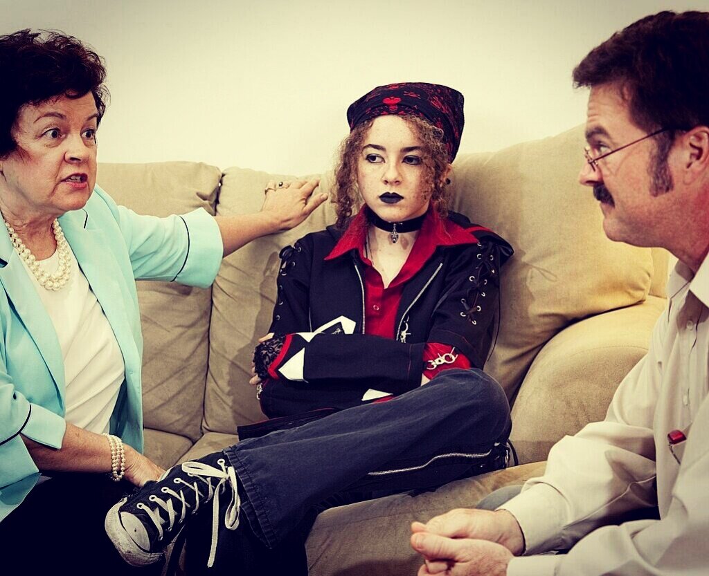 Худшее, что вы можете сделать - это постоянно кричать и ругаться, гнуть своё