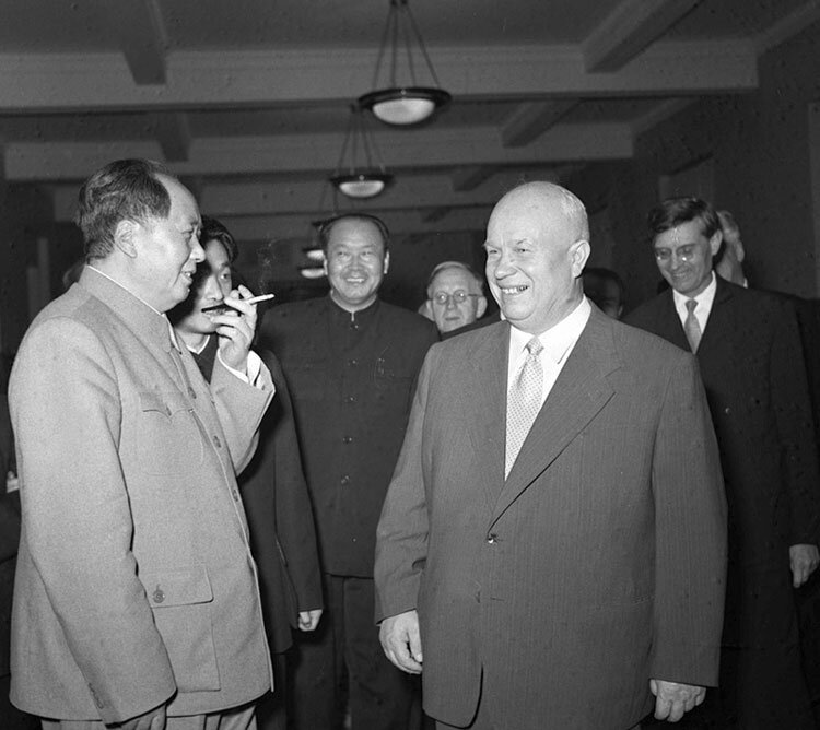 Источник: https://picturehistory.livejournal.com/