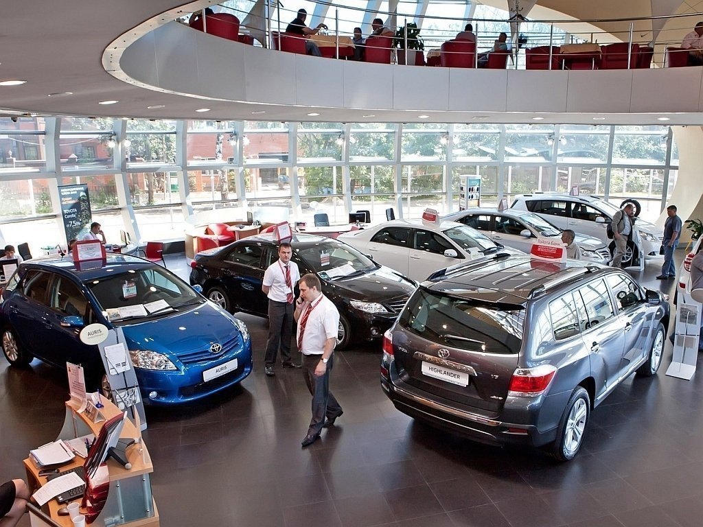 Сейчас в салонах цены кусаются