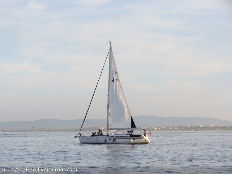 Река Тежу, Лиссабон, фото автора. Листайте галерею, чтобы увидеть больше
