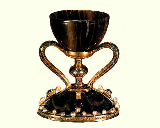 Одна из чаш Грааля, хранящаяся в Испании.