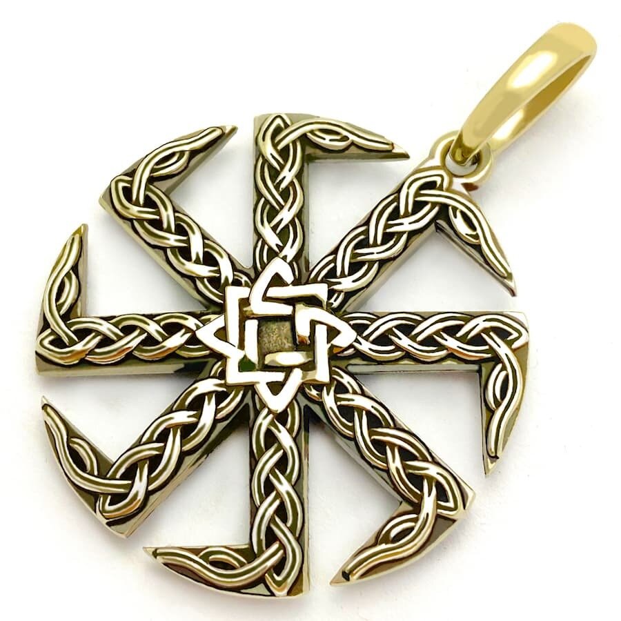 Медальен, коловрот носят на цепочк.