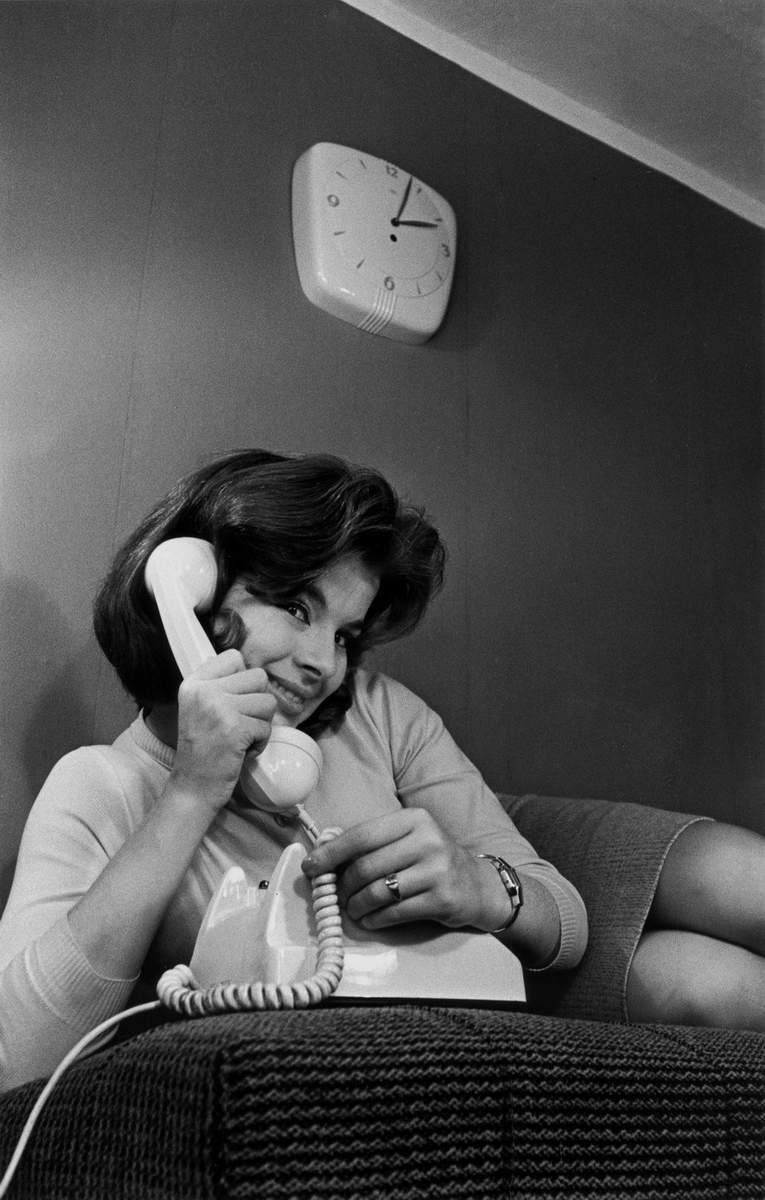 Здравствуйте, мои уважаемые читатели. Сегодня, при помощи фотоцентра имени братьев Люмьер, мы окунемся в наше с вами советское прошлое.-3