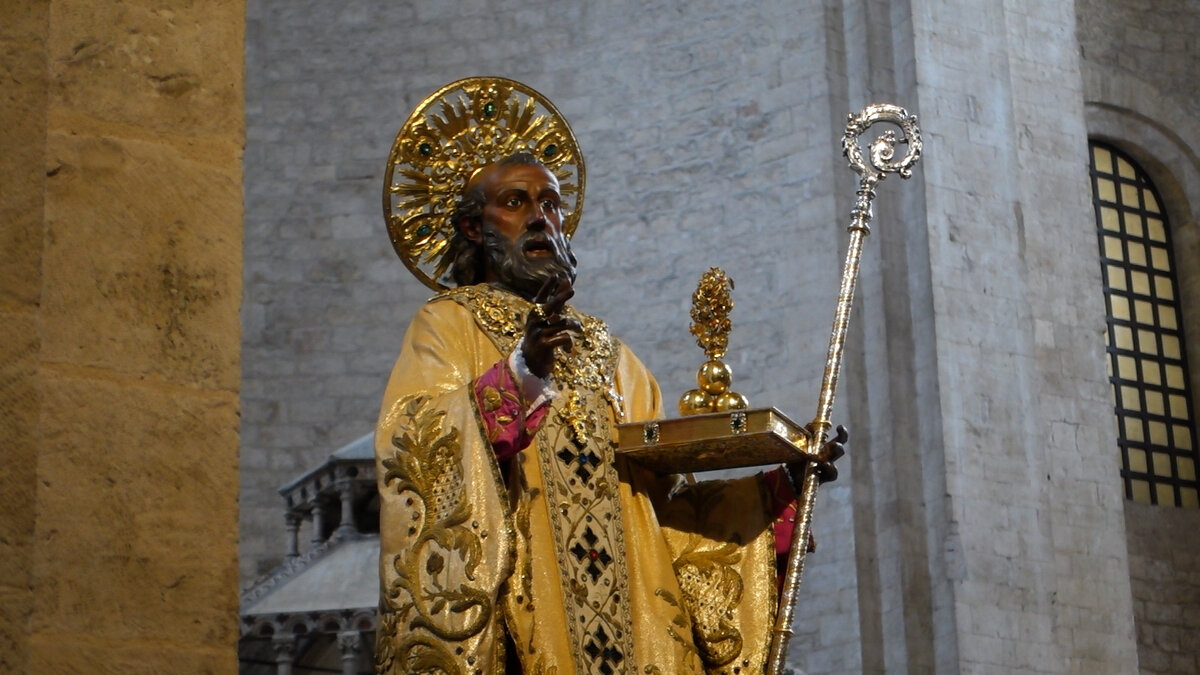 Кража в базилике Сан-Никола в Бари: посягательство на реликвии Николая Чудотворца. Украдены кольцо святого и священная книга