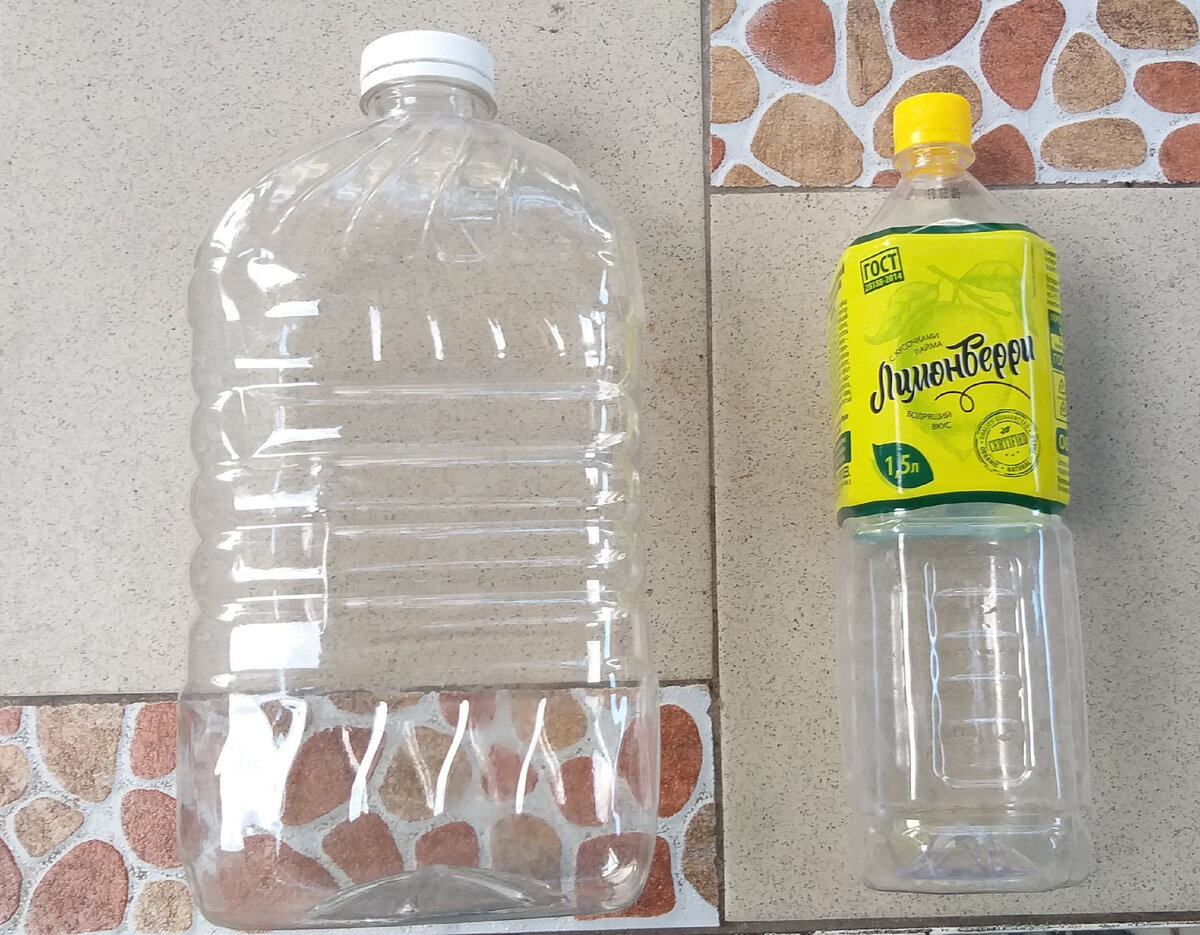 Рабочие емкости для электролиза.