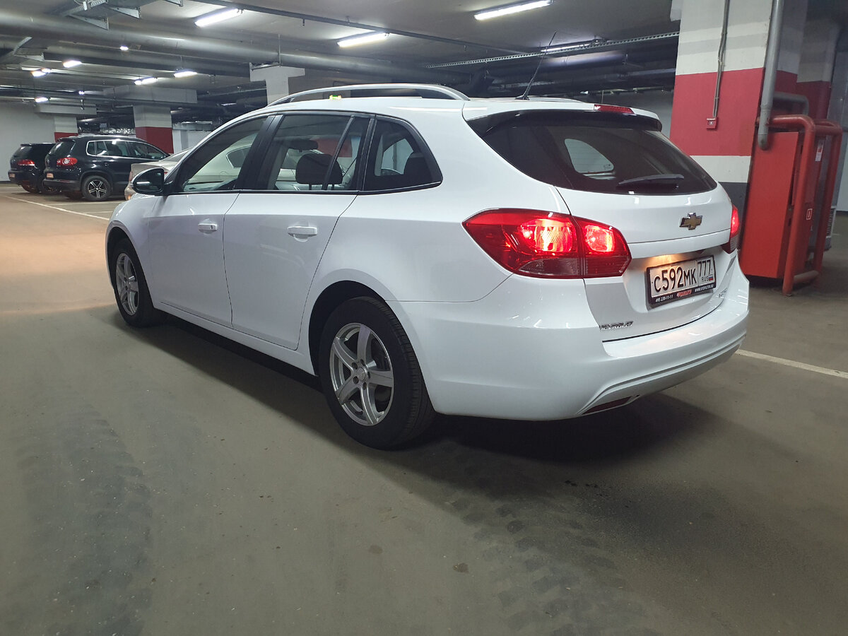 Сейчас найти даже рестайлинговый Cruze в кузове универсал с АКПП, пробегом до 100 000 км и 1 владельцем очень тяжело.