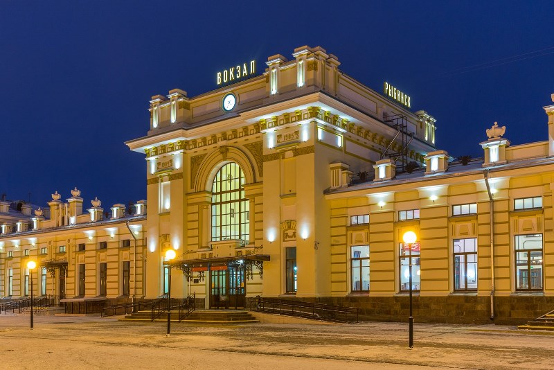 Железнодорожный вокзал Рыбинск. ЖД вокзал Рыбинск. ЖД вокзал города Рыбинска. Рыбинск город вокзал.