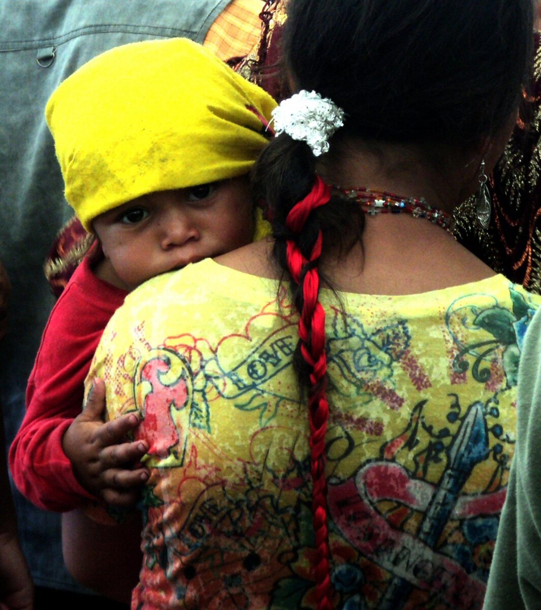 Цыганка с ребенком