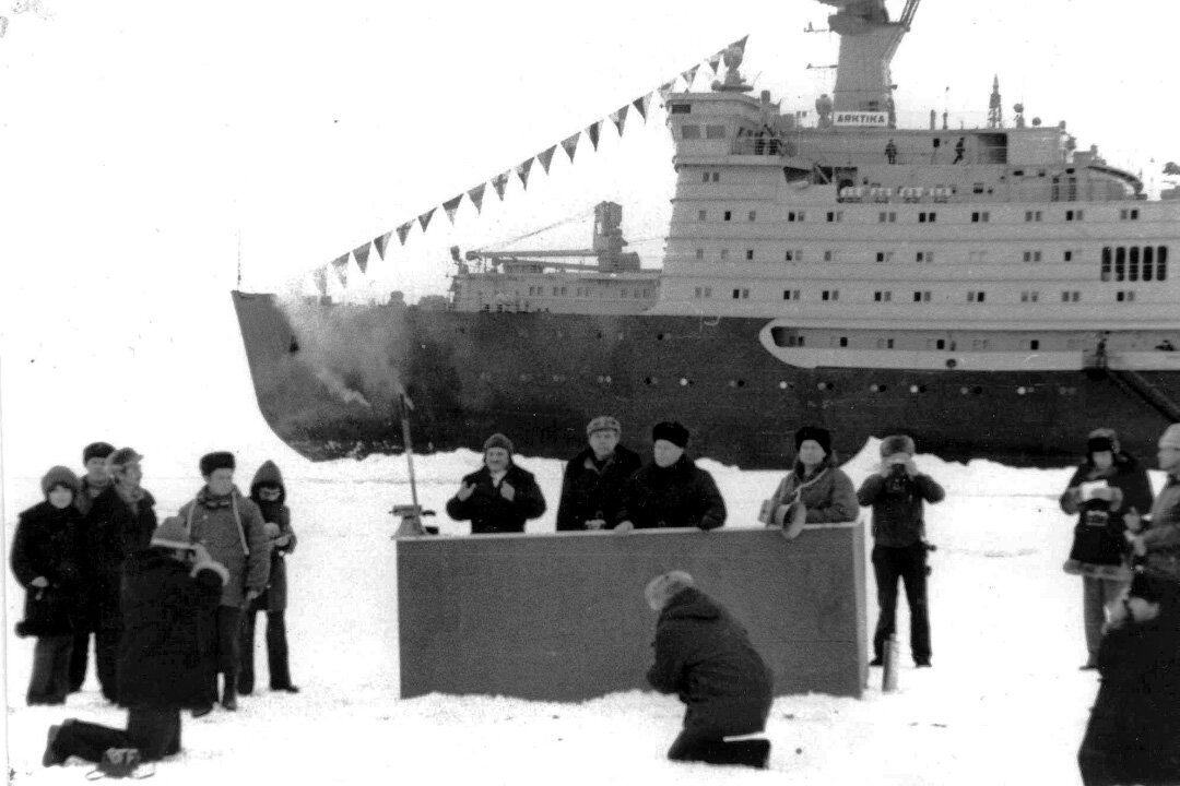 Поход ледокола арктика на северный полюс 1977 года карта