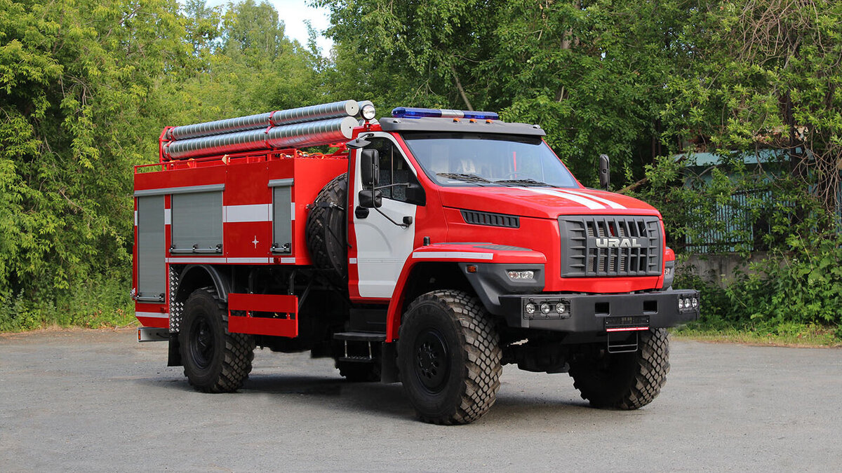 0-40-10 камаз-63501. Kenworth t660. Урал 4320 пожарный аэродромный. Современная пожарная машина. Специальной пожарной машиной.