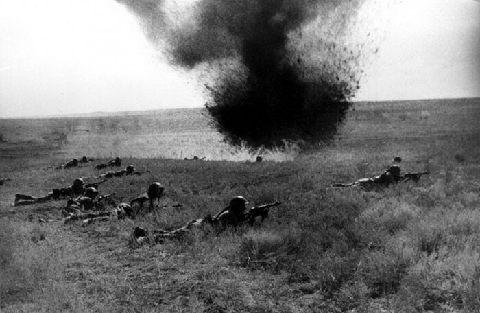 Советская пехота в бою под Киевом // pinterest.ru