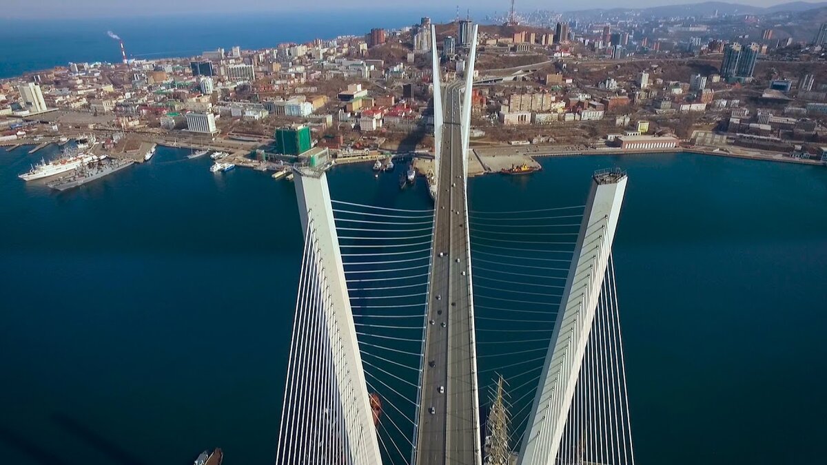 Золотой рог режиссер. Владивосток мост. Золотой мост. Золотой мост фото. Владивосток мост майнкрафт.