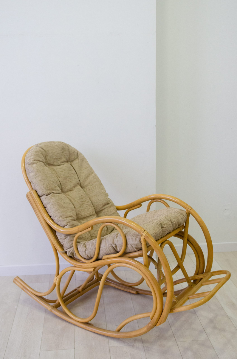 Кресло-качалка (91 фото): складные, кованые и кожаные модели. Как выбрать качающееся кресло для дома? Размеры и комплектация