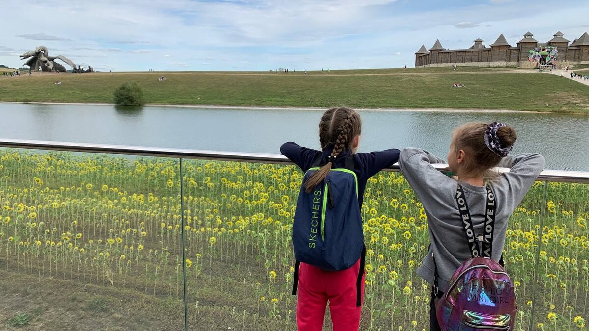 Таким мы видим парк "Кудыкина гора" от входа с парковки