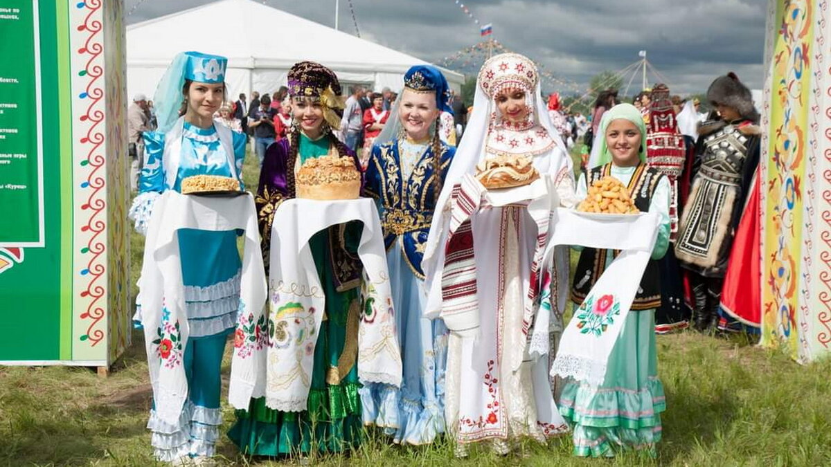 Музыкальная культура народов оренбуржья. Праздники народов Оренбуржья. Национальная деревня Оренбург праздник. Культура народов Оренбуржья. Музыкальная культура народов Оренбуржья татары.