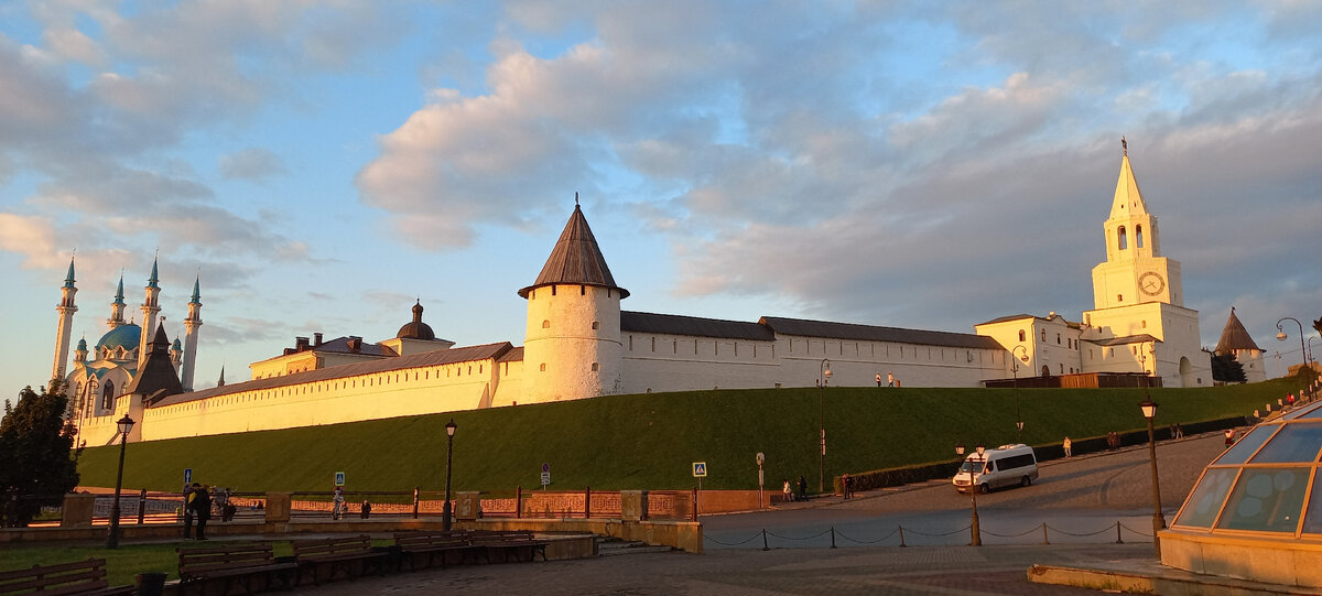 Казань прекрасна в любое время года, в среднем я тут бываю 4-5 раз в год.