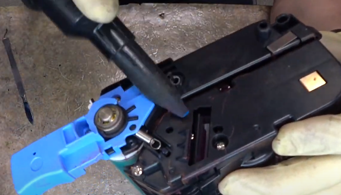 Фото 26. Немного выдавливаем ось