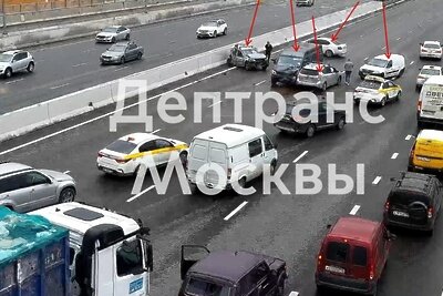    ДТП на Зеленоградской улице в Москве © Telegram-канал «Дептранс. Оперативно»