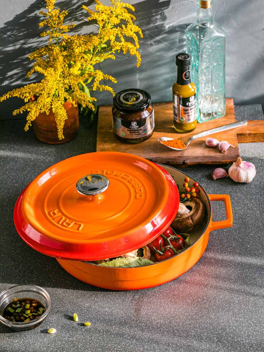 Кастрюля с крышкой низкая LAVA d28 см